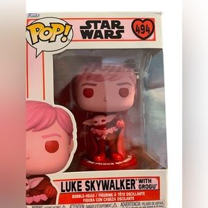 VALENTINE NIB STAR WARS MANDALORIAN FANS Luke Skywalker holding Grogu Funko 494